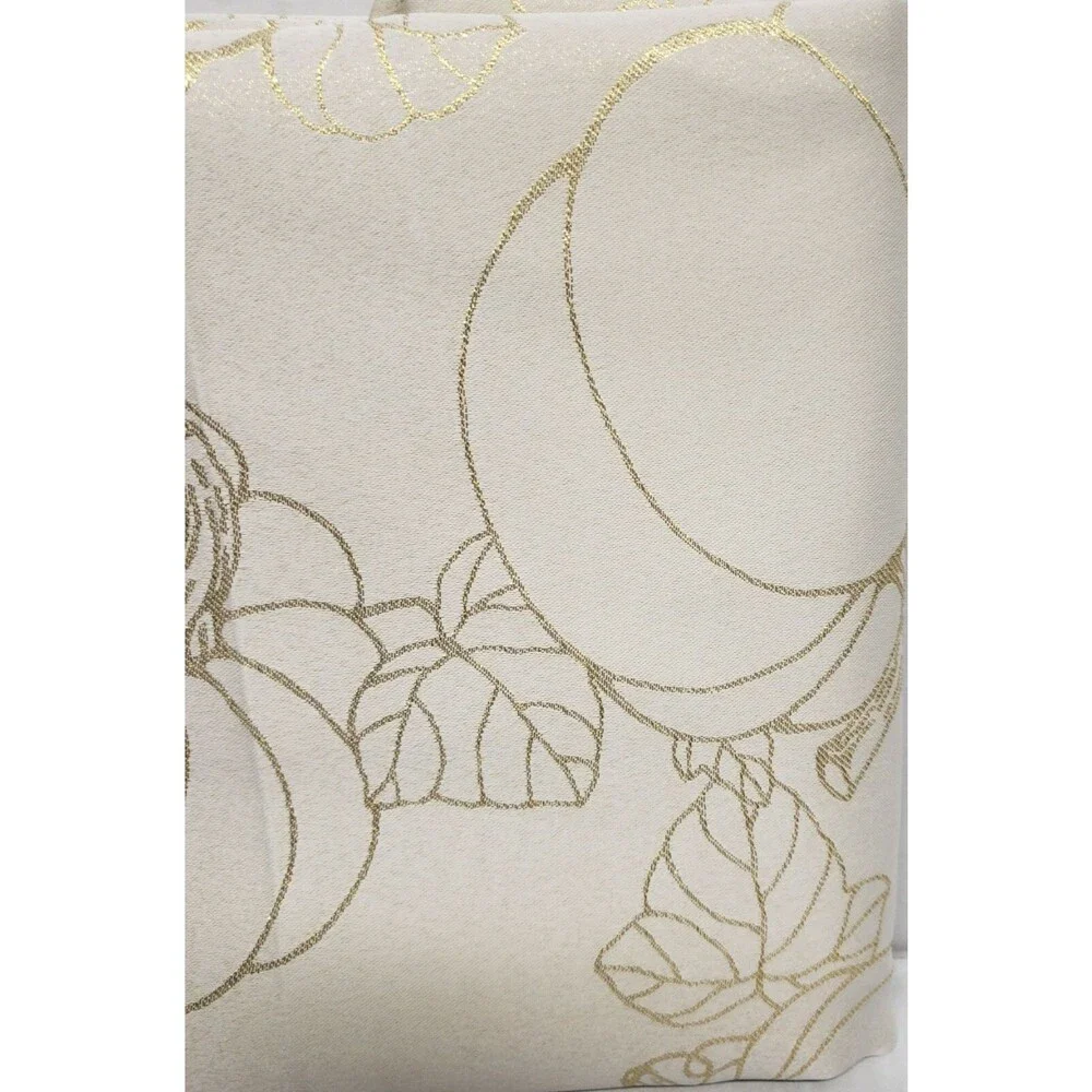 Woven Metallic Tablecloth 60